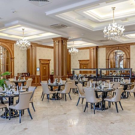 Sultan Palace Hotel Atyraū Extérieur photo The restaurant