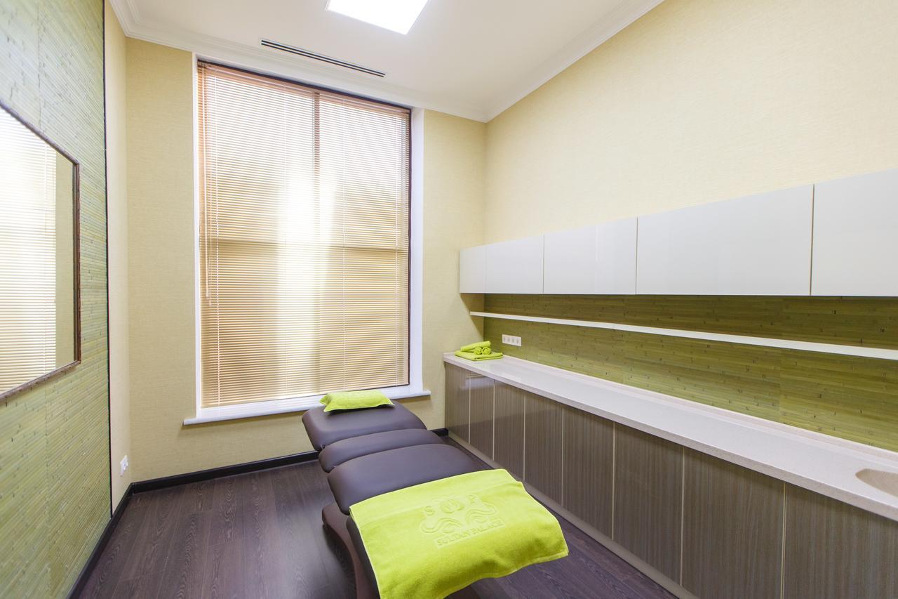 Sultan Palace Hotel Atyraū Extérieur photo A treatment room at the National Center for Complementary and Integrative Medicine